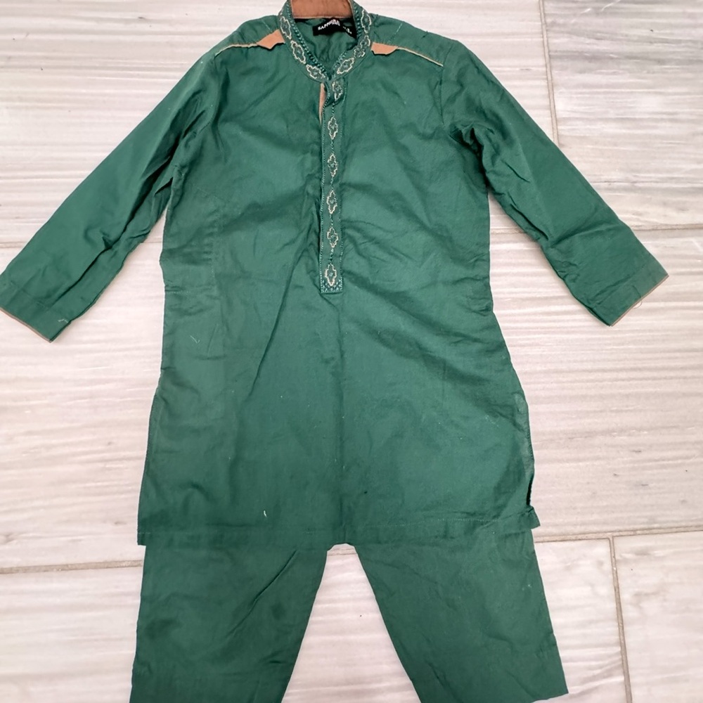 Boys size 2/3T shalwar kameez Indian Pakistan set